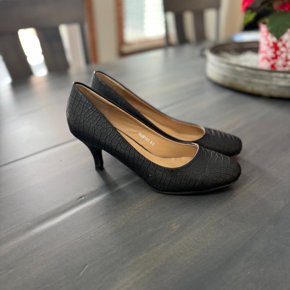 Riverberry Black Crocodile Heels